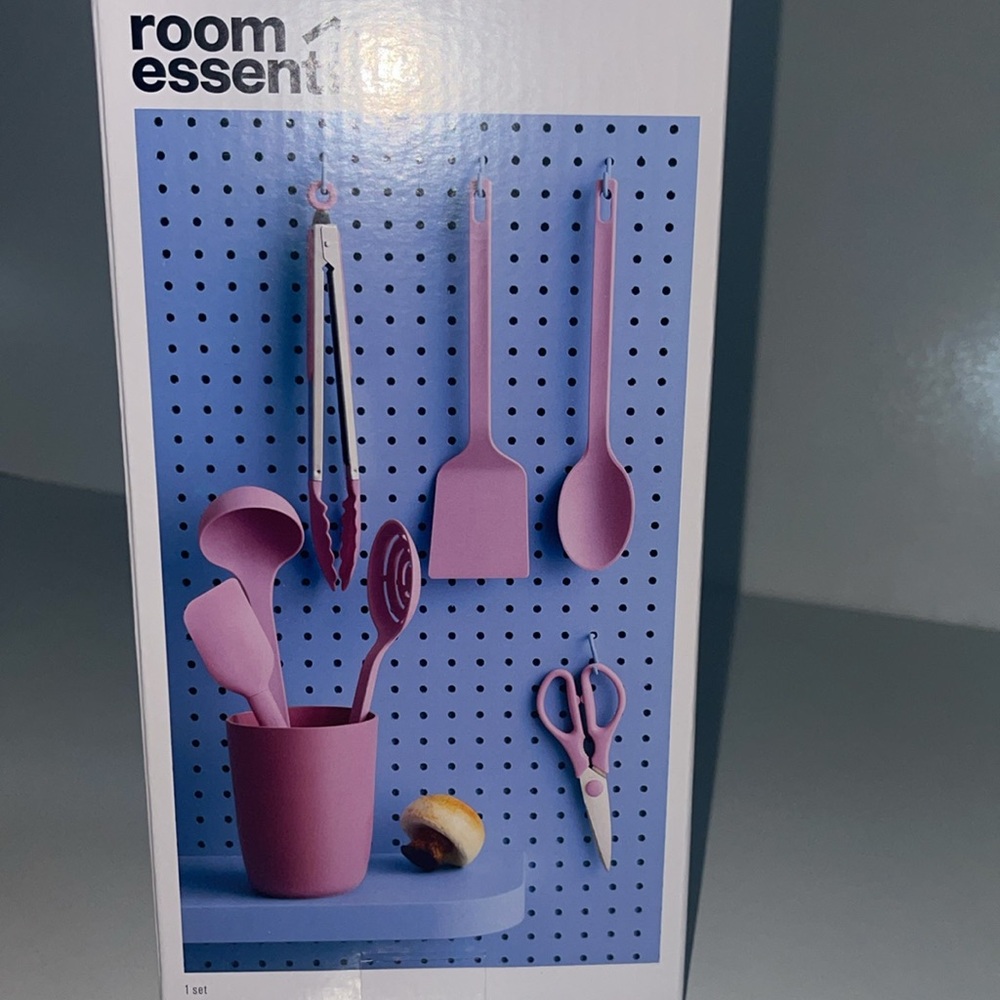 Room Essentials Pink Kitchen Utensil Collection nwt - Picture 2 of 5